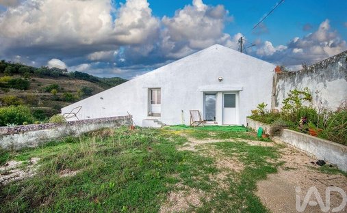 Townhouse in São João dos Montes, Lisbon, Portugal 1