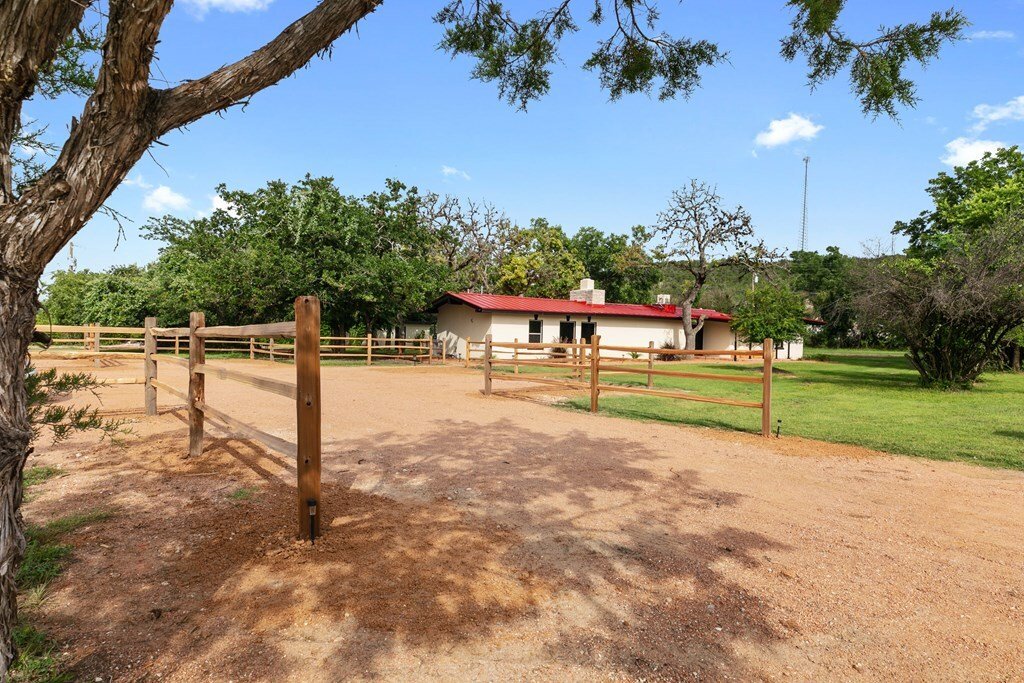 House in Fredericksburg, Texas, United States 2 - 16615365