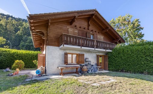House in Martigny-Combe, Valais, Switzerland 1
