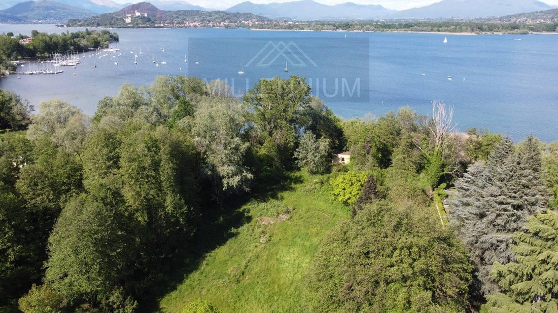 Land in Arona, Piedmont, Italy 1 - 16609423