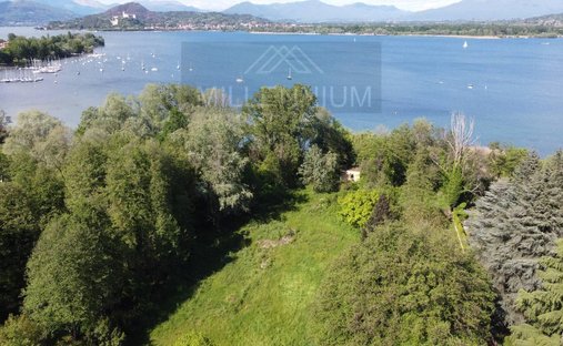 Terrain à Arona, Piémont, Italie 1