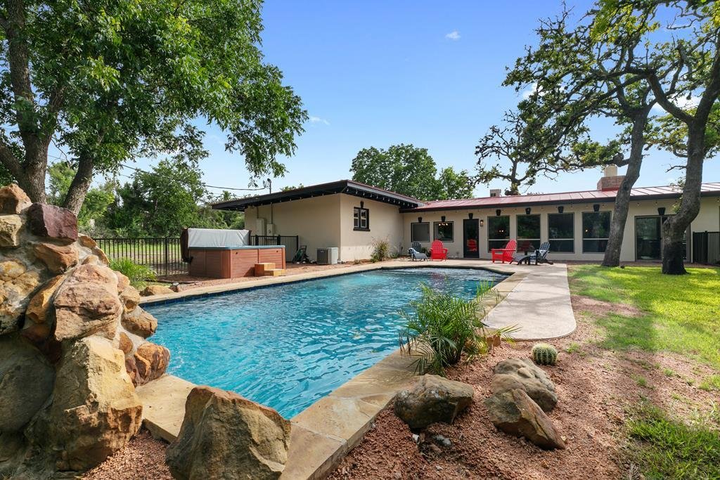 House in Fredericksburg, Texas, United States 1 - 16615365