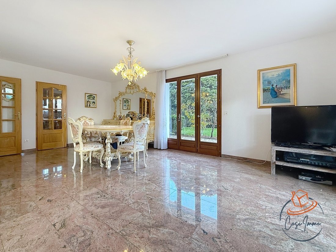 Villa in Thoiry, Ile-de-France, France 2 - 16613996