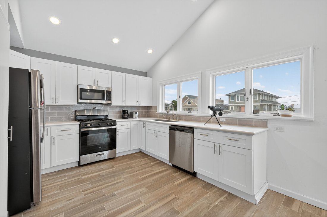 House in Lindenhurst, New York, United States 5 - 16540227