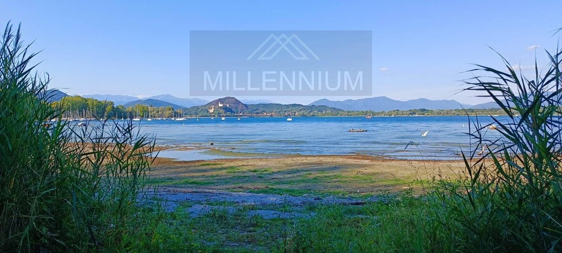 Land in Arona, Piedmont, Italy 2 - 16609423