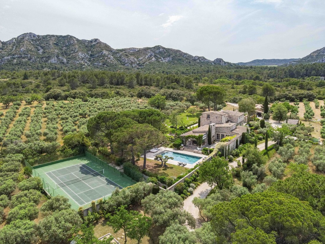 House in Eygalières, Provence-Alpes-Côte d'Azur, France 1 - 16336247