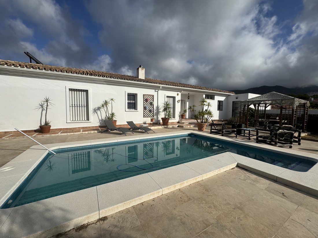 Villa in Alhaurín de la Torre, Andalusien, Spanien 2 - 16572894