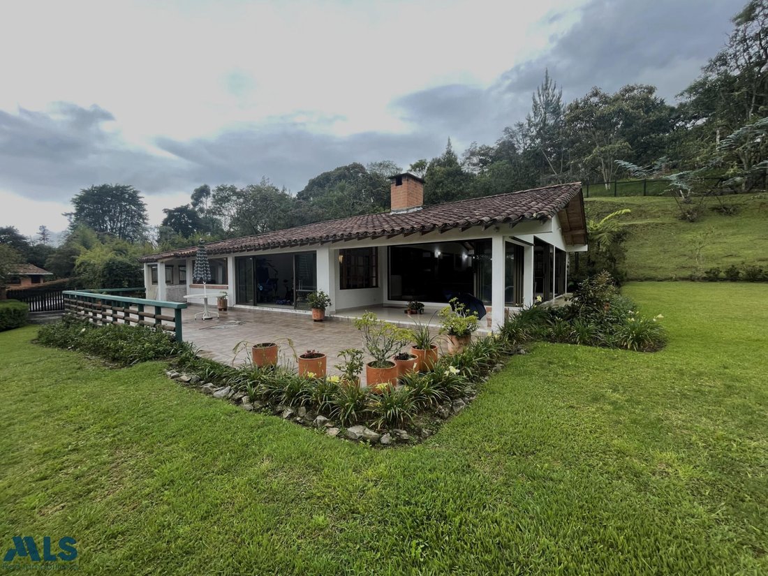 House in La Fe, Antioquia, Colombia 1 - 16615493