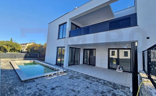 House in Malinska, Primorje-Gorski Kotar County, Croatia 1