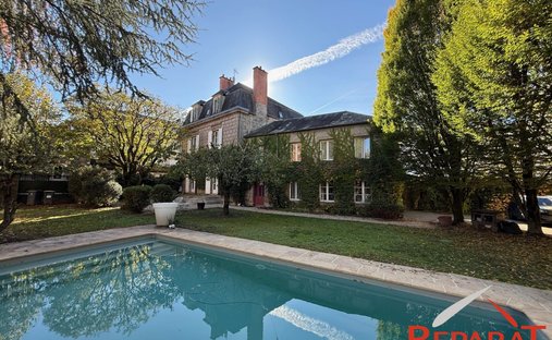 Castle for Sale in Brive-la-Gaillarde, Nouvelle-Aquitaine, France - 3