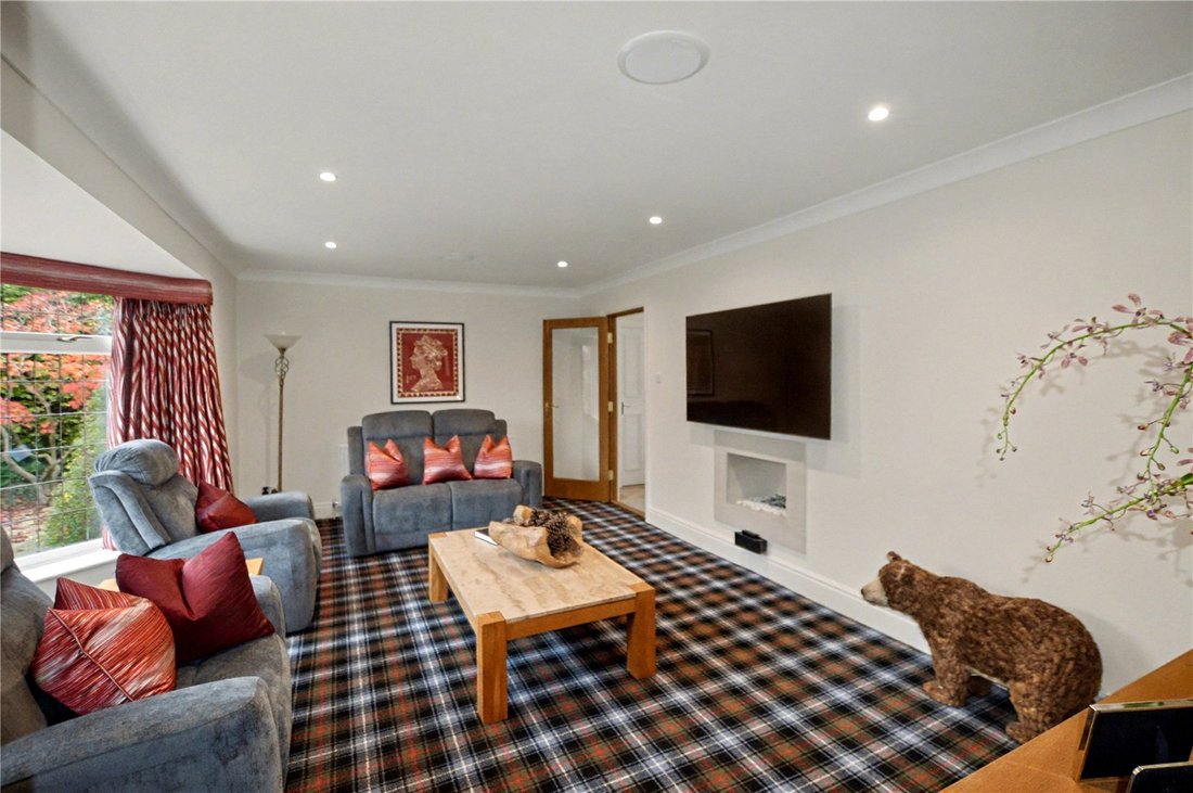 House in Wetherby, England 4 - 14941847