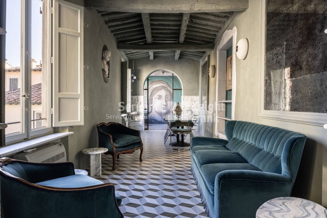 Apartment in Historic Center, Lucca, Tuscany 2 - 16610025