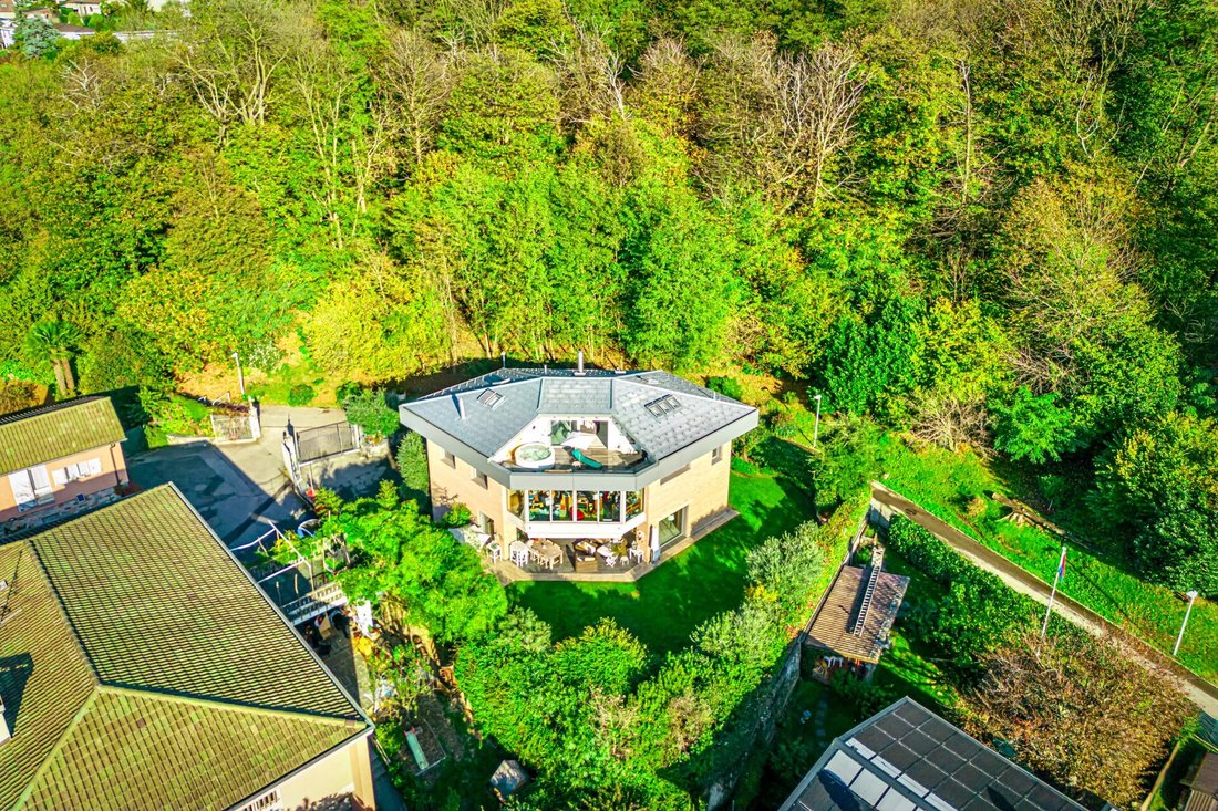 Villa in Vezia, Ticino, Switzerland 1 - 16612439