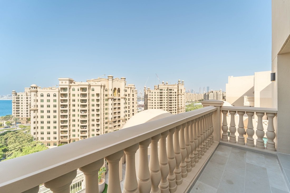 Apartment in Palm Jumeirah, Dubai, United Arab Emirates 1 - 16615262