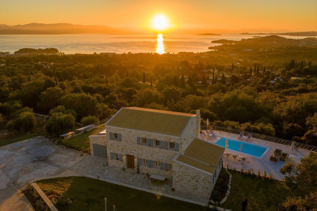 Villa in Corfu, Peloponnese, Western Greece and the Ionian, Greece 1 - 16612081