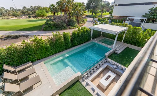 Villa in Dubai, Dubai, United Arab Emirates 1