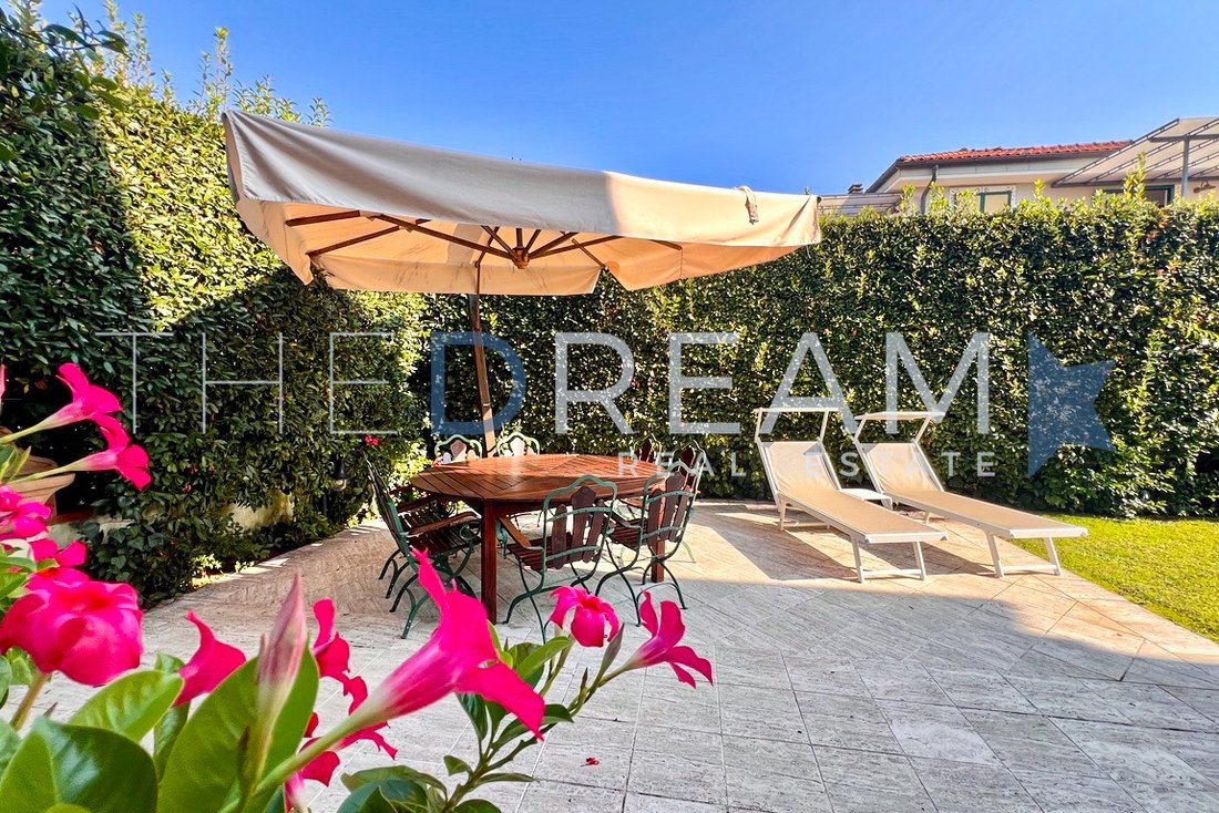 Villa in Center, Forte dei Marmi, Tuscany 3 - 16612103