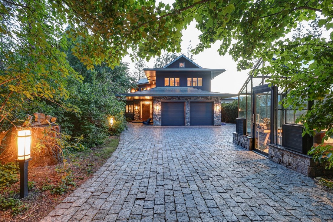 House in Kelowna, British Columbia, Canada 4 - 16614836