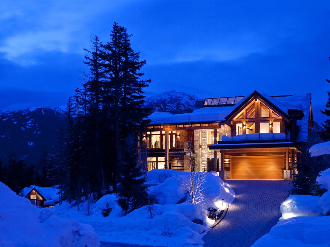 House in Whistler, British Columbia, Canada 1 - 16614788