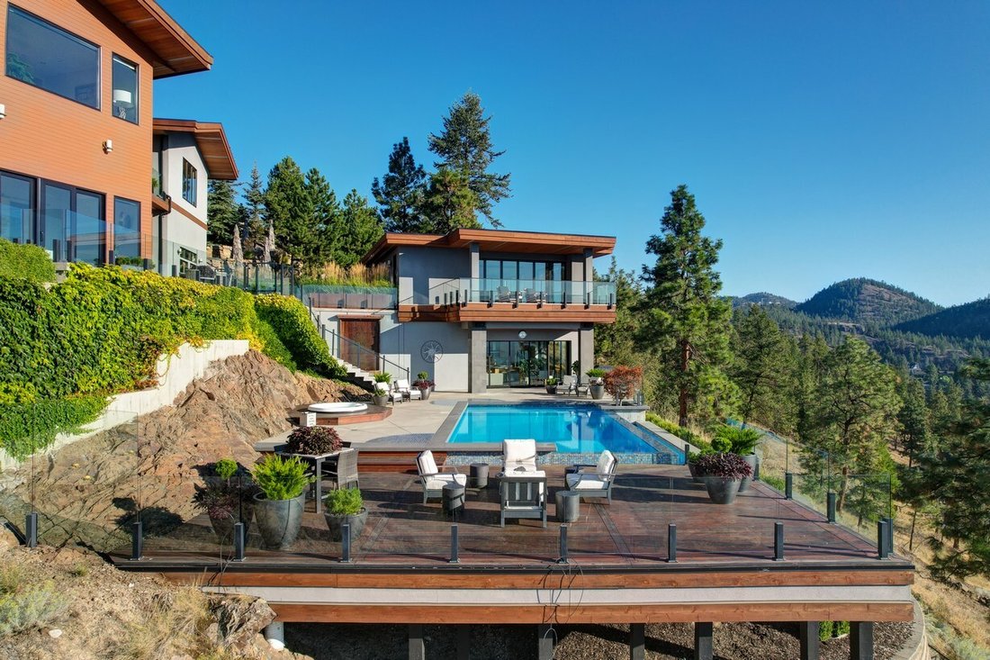 House in Kelowna, British Columbia, Canada 3 - 16614830