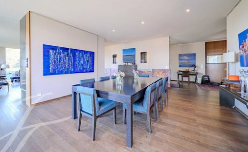 Castle Life At Your Fingertips