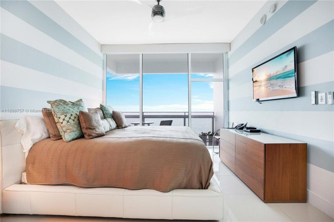 Condo in Miami Beach, Florida, United States 3 - 16615843