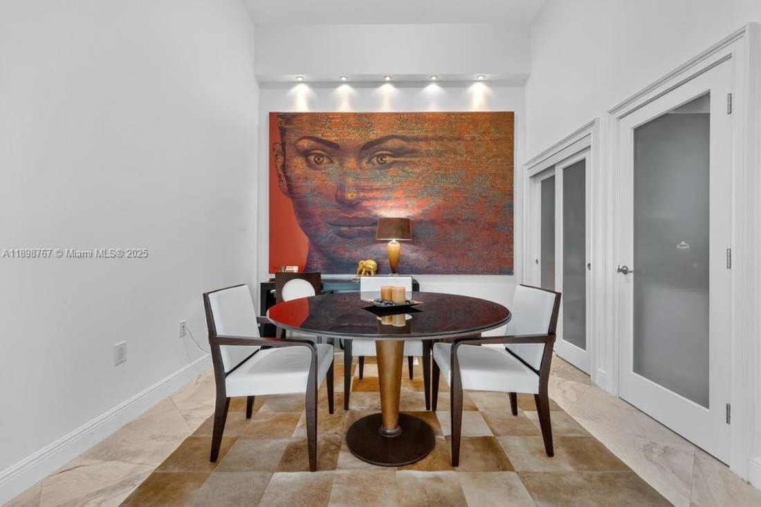 Condo in Coral Gables, Florida, United States 2 - 16615844