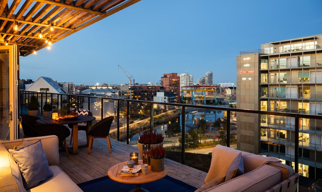 Curated visual reference: Visual Reference: An Urban Oasis By The Water Penthouse Living In Malmö