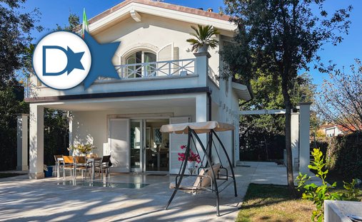 Villa in Center, Forte dei Marmi, Tuscany 1