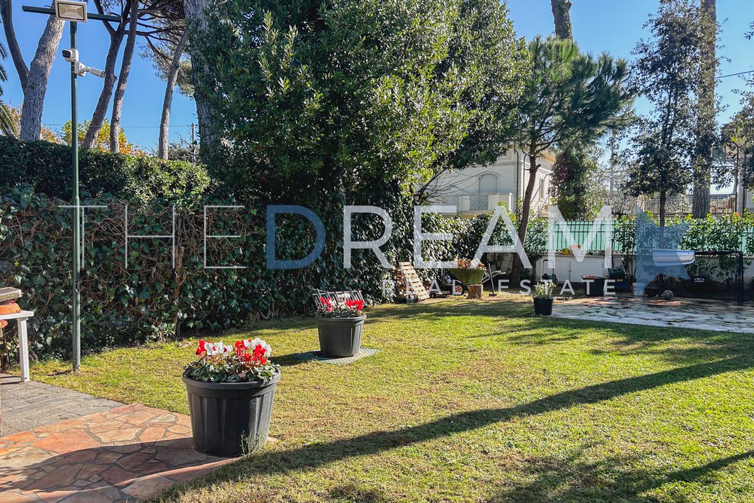 Villa in Center, Forte dei Marmi, Tuscany 4 - 16616006