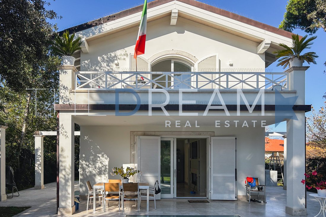 Villa in Center, Forte dei Marmi, Tuscany 2 - 16616006
