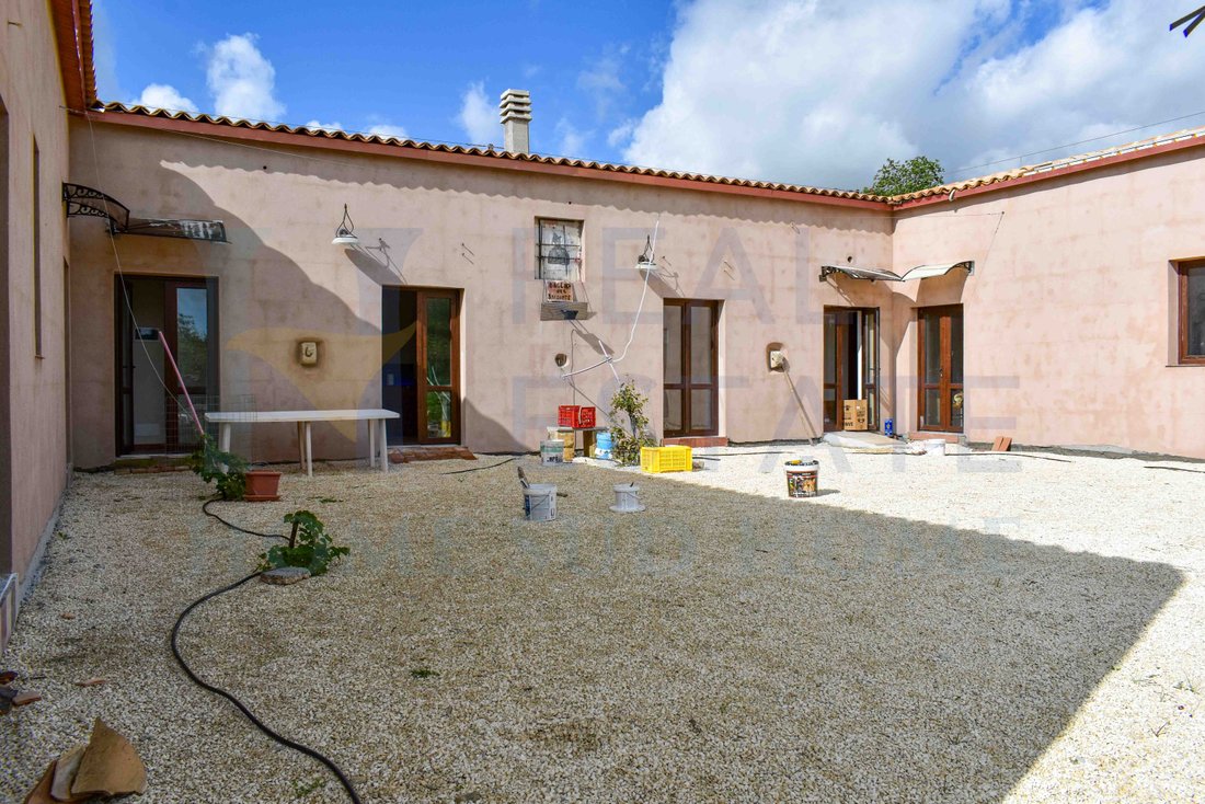Farm Ranch in Center, Noto, Sicily 2 - 13338633