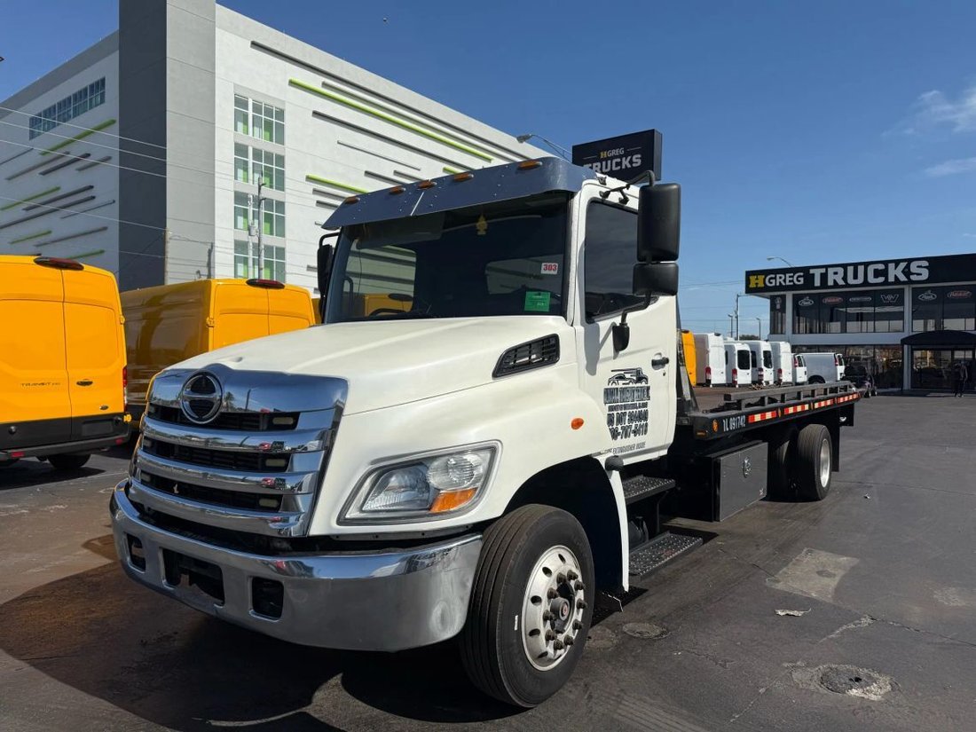 Pickup in Miami, FL, United States 1 - 16616343