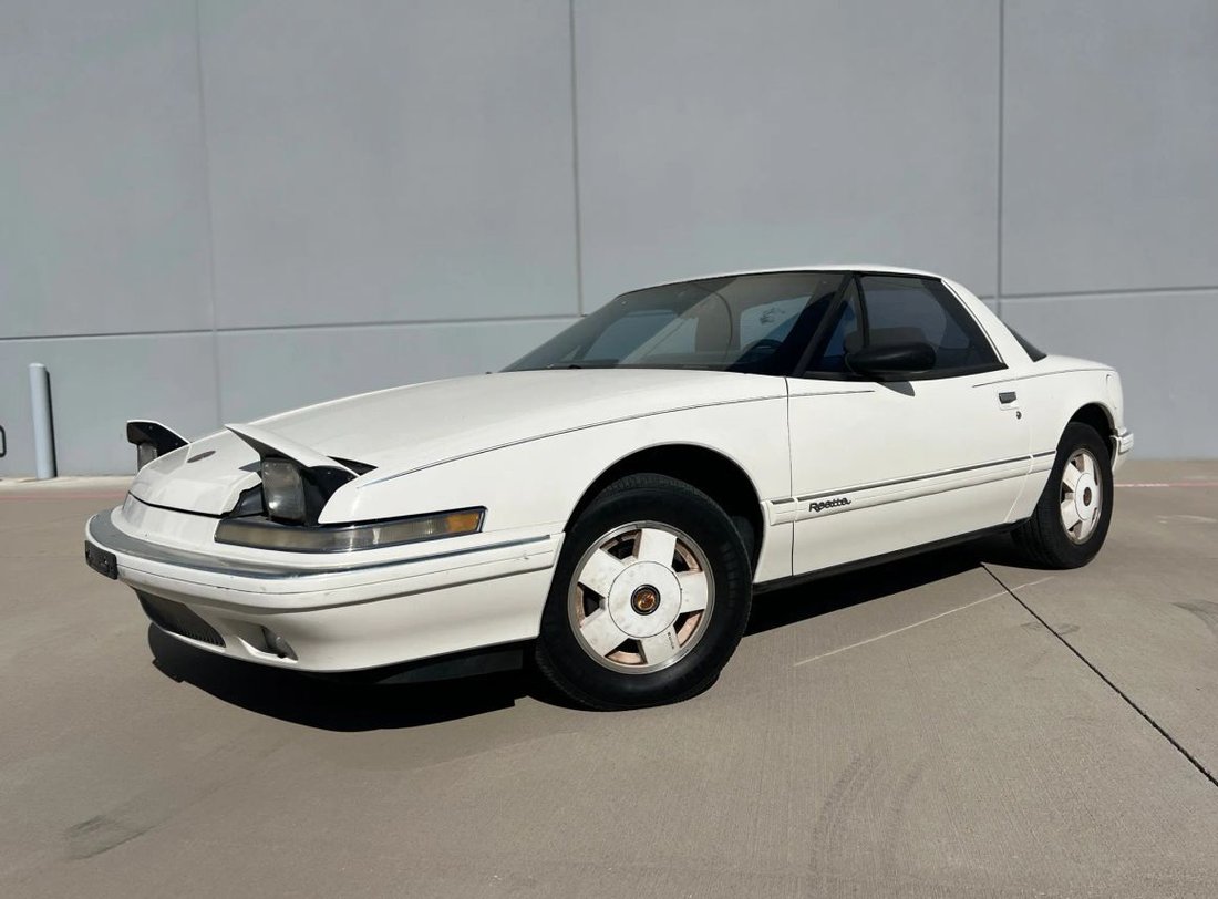 Coupe in Dallas, TX, United States 3 - 16616271