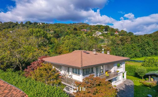 Castle for Sale in Lesa, Piedmont, Italy