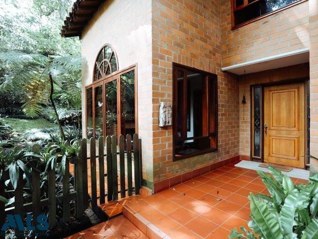 House in Envigado, Antioquia, Colombia 3 - 16617553