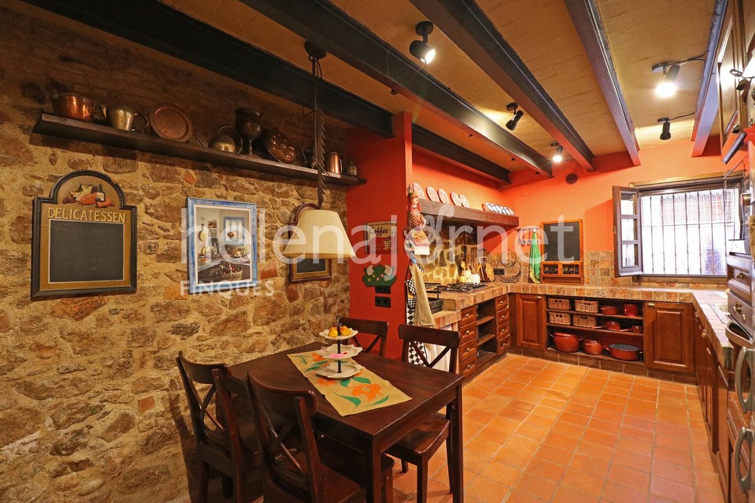 Townhouse in Sant Feliu de Guixols, Catalonia, Spain 1 - 16616801