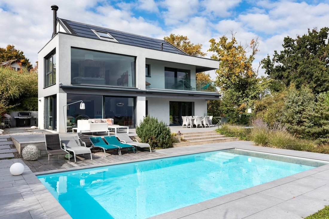 Architect Designed Villa With Panoramic View