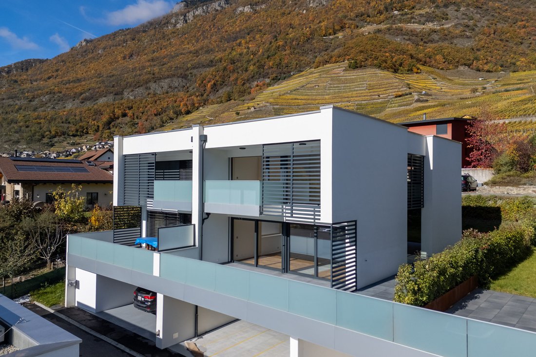 Spacious, Luxurious New Villa