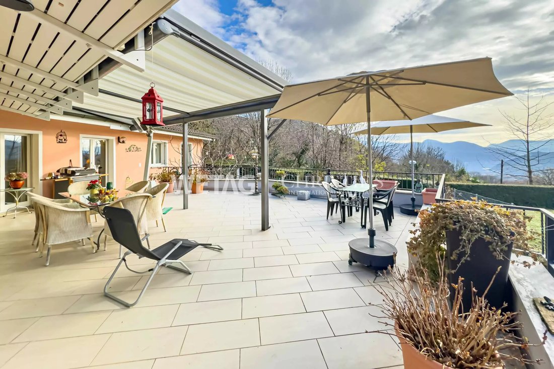 Villa in Curio, Ticino, Switzerland 2 - 15057161