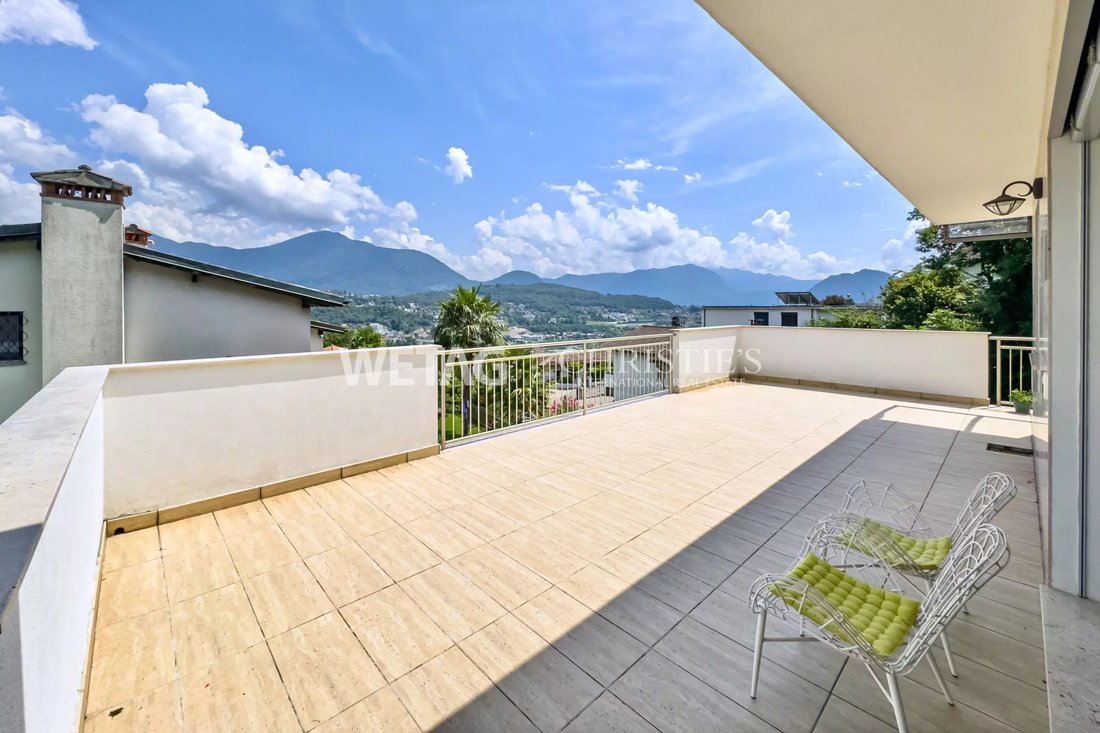 Villa in Gravesano, Ticino, Switzerland 2 - 15997551
