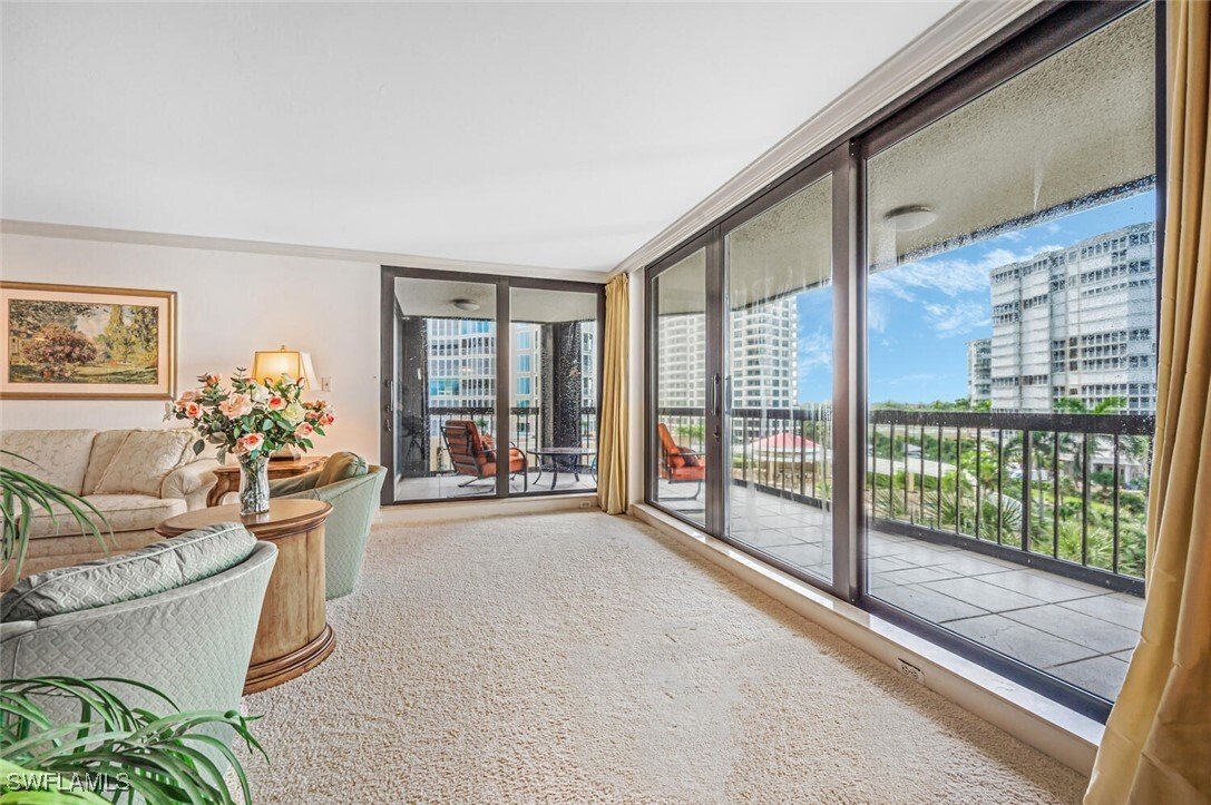 Condo in Naples, Florida, United States 3 - 16619361