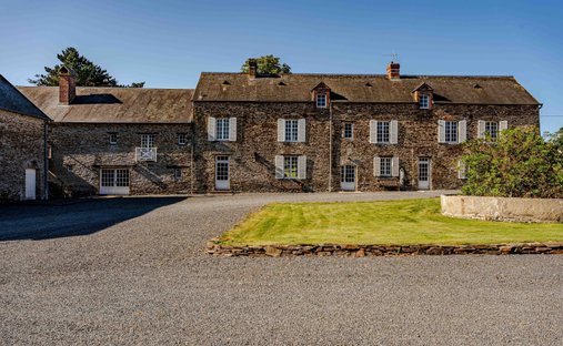 20 Minutes From The Sea : 19th C. Neogothic Style Chateau In Normandy