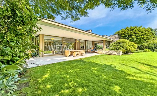 Villa in Caslano, Ticino, Switzerland 1