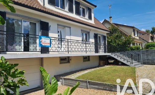 Castle for Sale in Meaux, Île-de-France, France