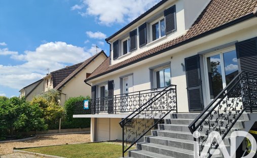 Castle for Sale in Meaux, Île-de-France, France