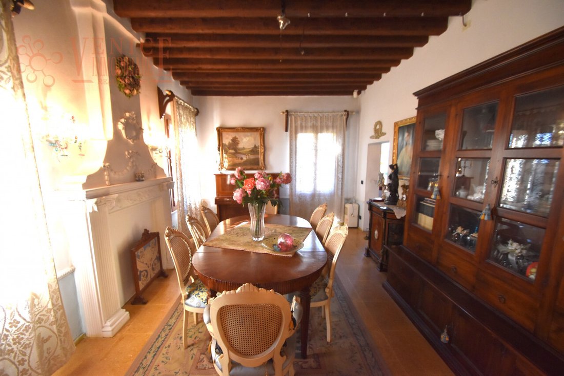Villa in Center, Santa Maria di Sala, Veneto 4 - 16619899