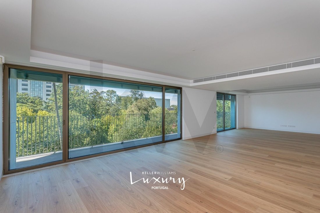 Apartment in Alvalade, Lisbon, Portugal 3 - 16067734