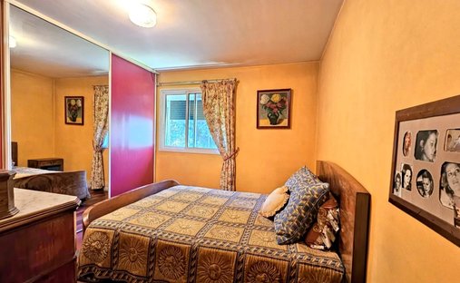 Castle for Sale in Plan-d'Aups-Sainte-Baume, Provence-Alpes-Côte d'Azur, France