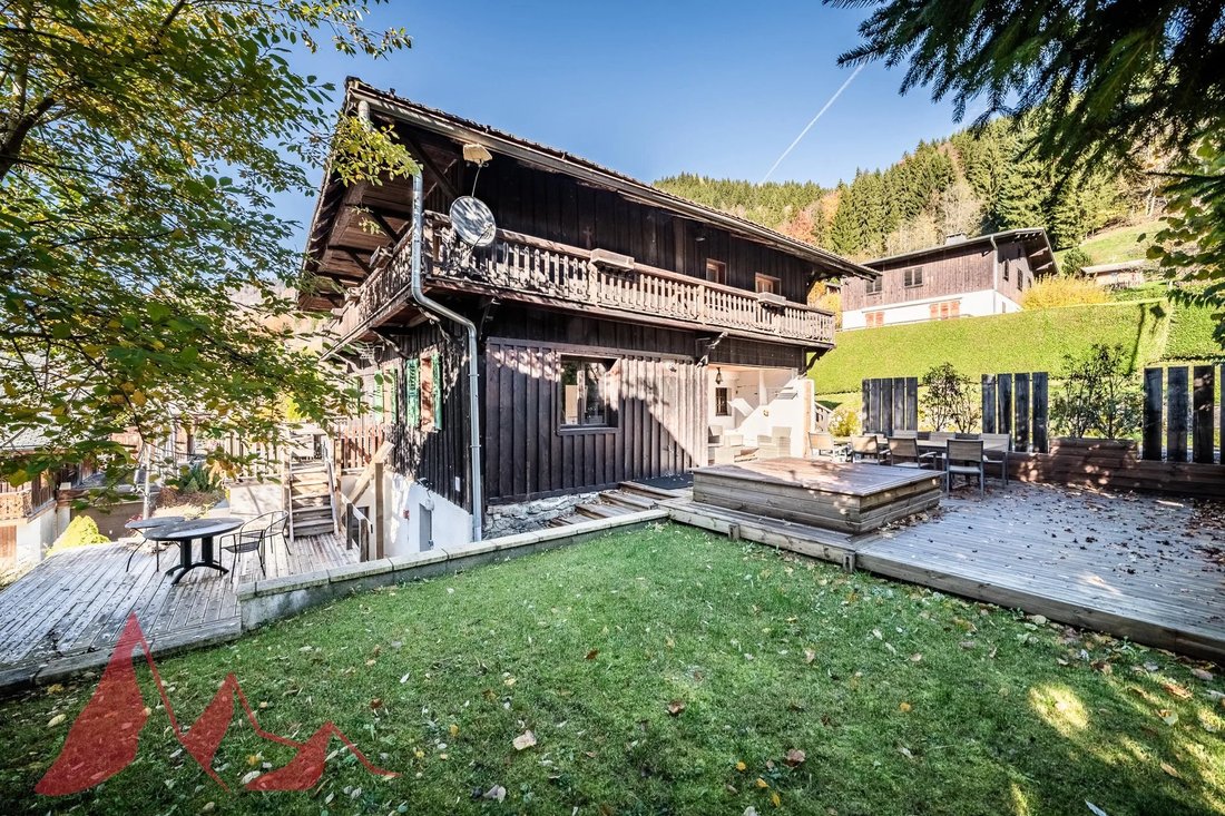 Chalet in Montriond, Auvergne-Rhône-Alpes, France 2 - 16617465